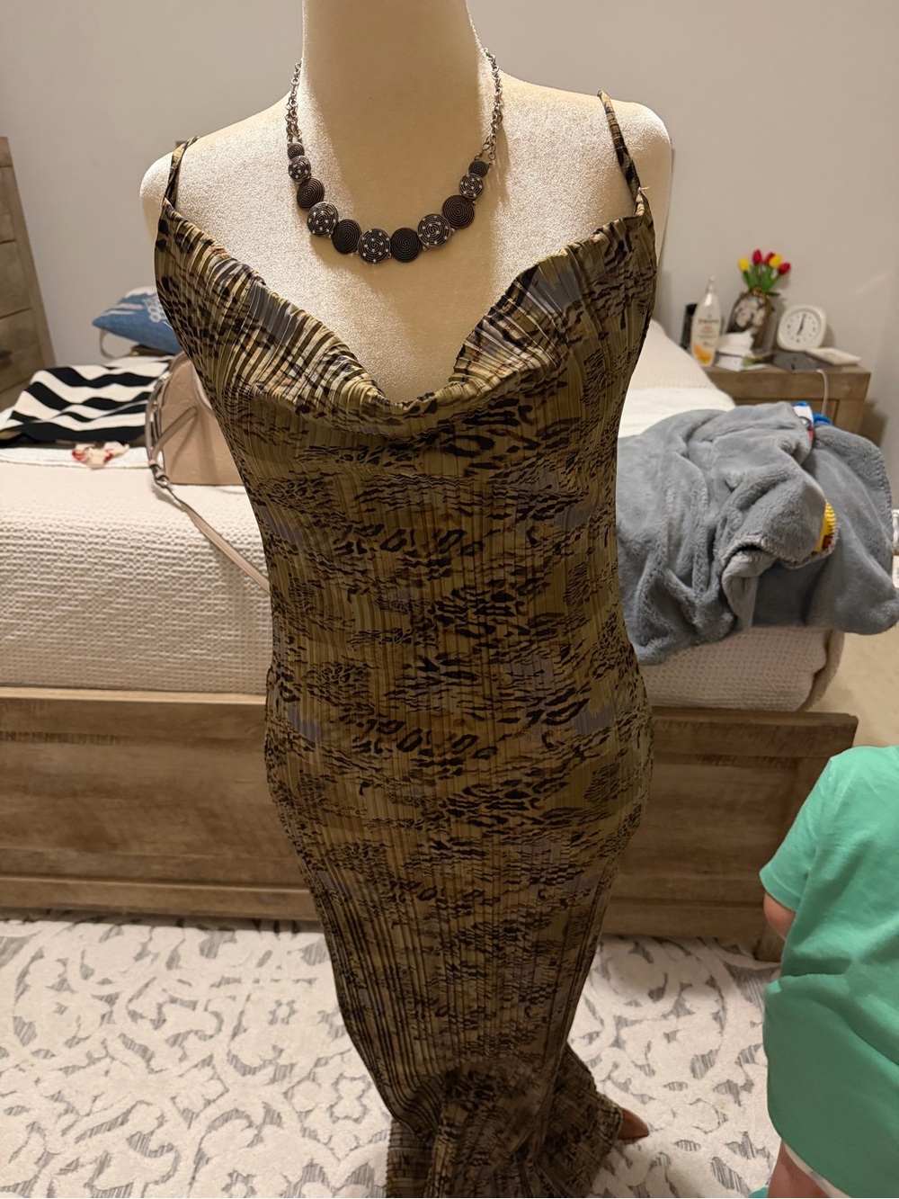 PrettyLittleThing Olive Green & Black Cowl Neck Maxi Dress